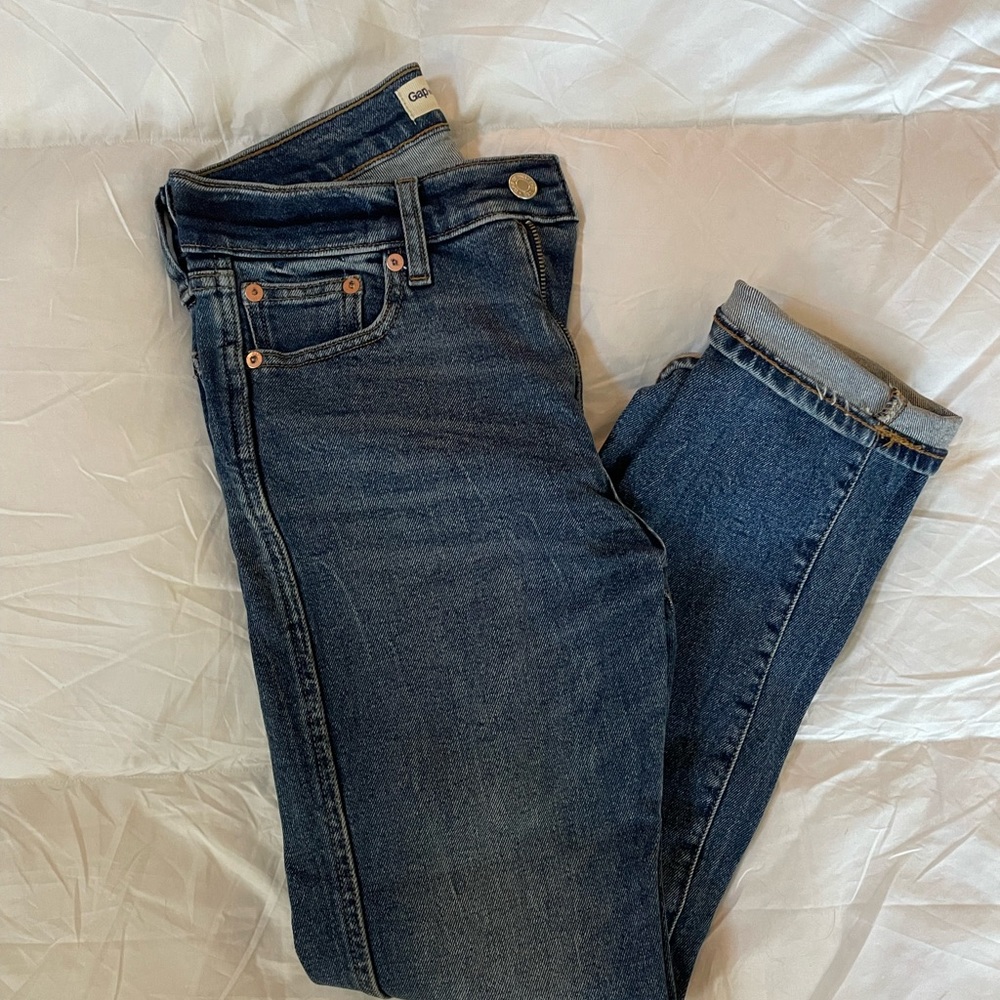 Gap High Rose Slim Straight Jeans